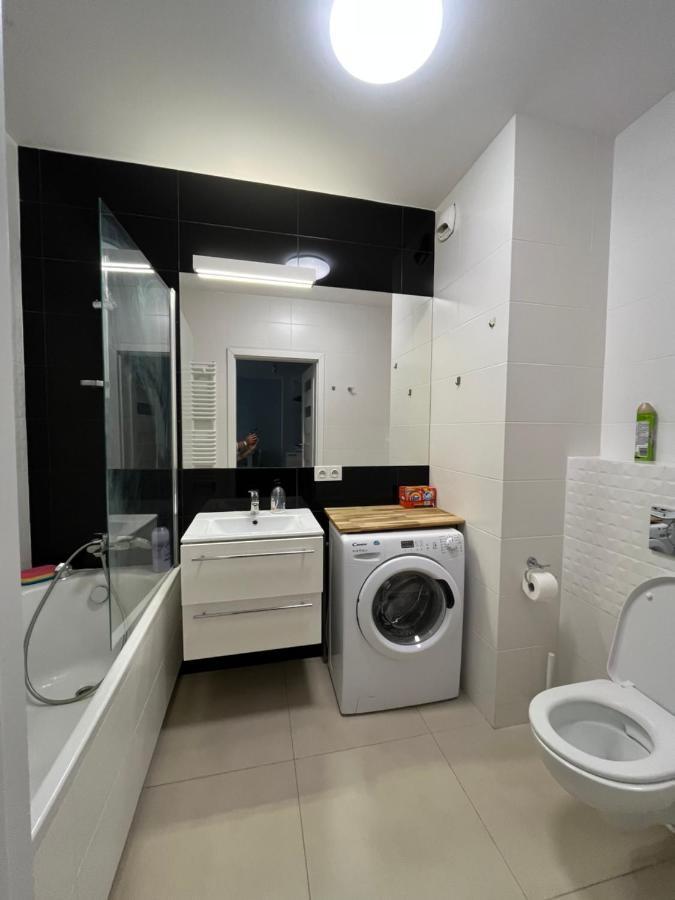 Cybernetyki2 Street Inn Near Airport Varşova Dış mekan fotoğraf