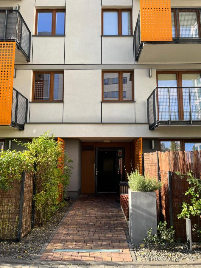Cybernetyki2 Street Inn Near Airport Varşova Dış mekan fotoğraf